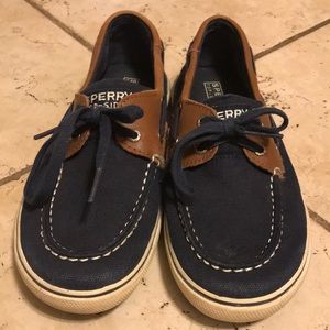 Boys Sperry shoe